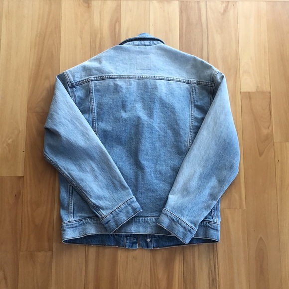 Abercrombie and Fitch - womens relaxed oversized denim jacket - size small - Picture 3 of 3
